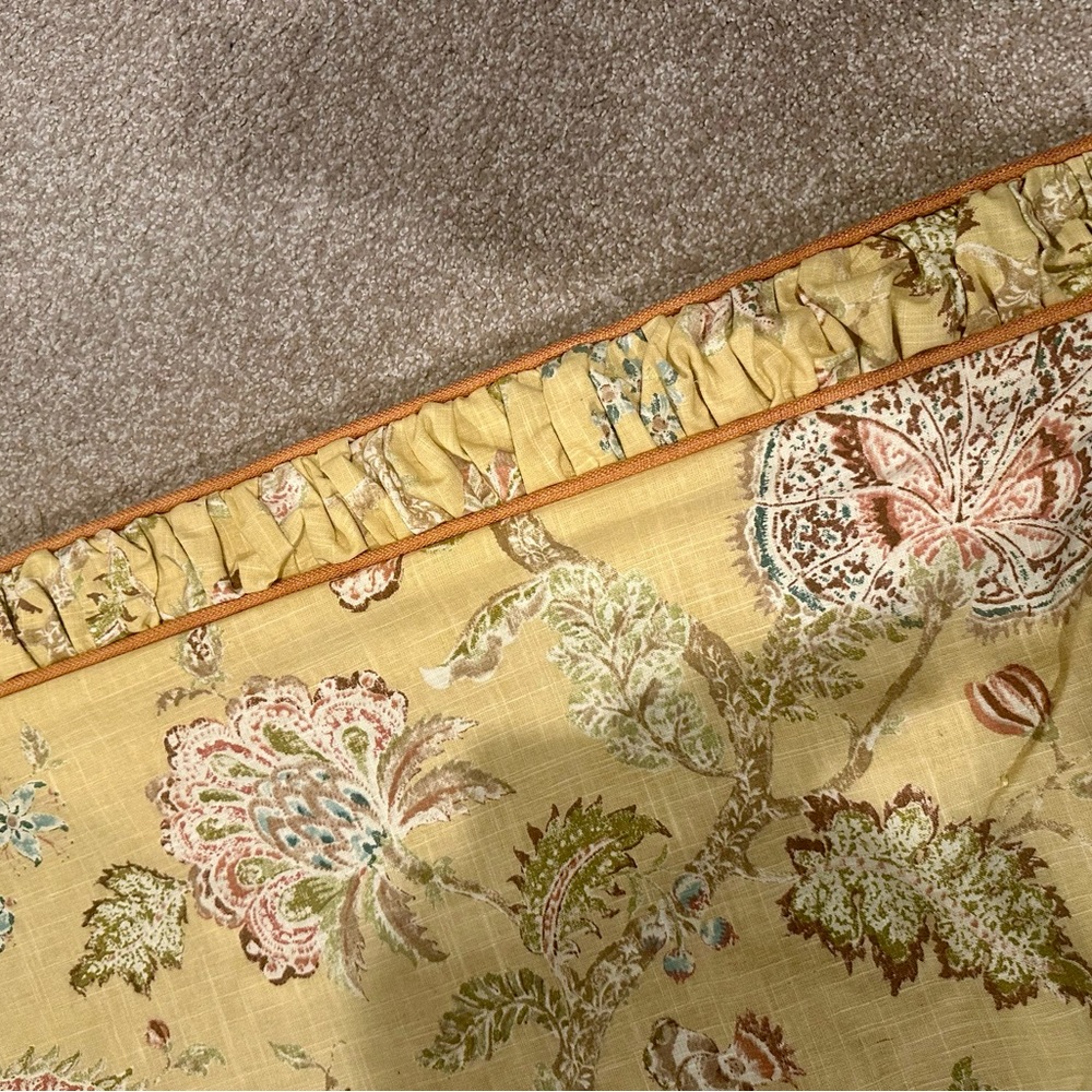 Pair of hand made lined Roman shades